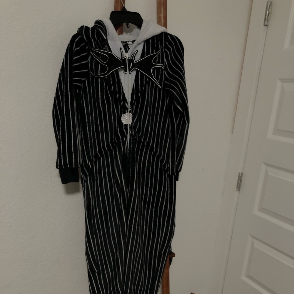 JACK SKELLINGTON NIGHTMARE BEFORE CHRISTMAS ONESIE 🖤